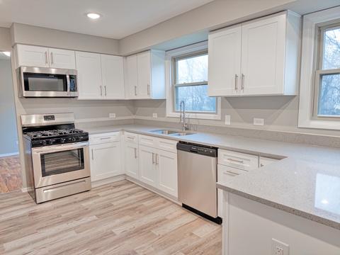 910 Academy Ave, Matteson, IL 60443 photo 8