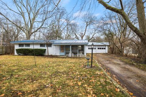 2 Meadow Ct, Champaign, IL 61821 photo 1