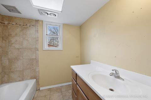 2151 Sheffer Rd, Aurora, IL 60502 photo 13