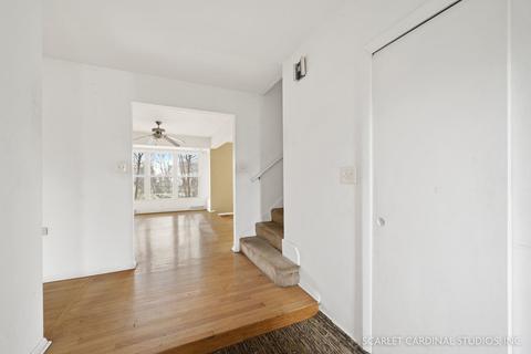 2151 Sheffer Rd, Aurora, IL 60502 photo 2
