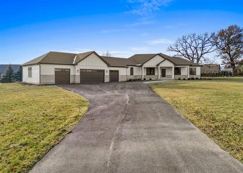 38 W299 S Water Rd, Elgin, IL 60124