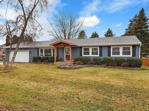 505 N Kent Rd, Mchenry, IL 60050 photo 2