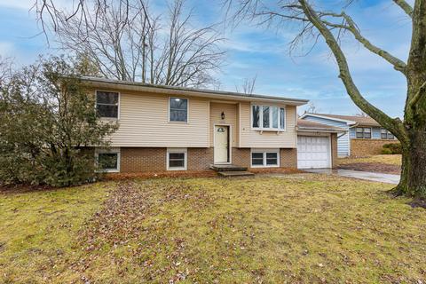 1806 Truman Dr, Normal, IL 61761 photo 2