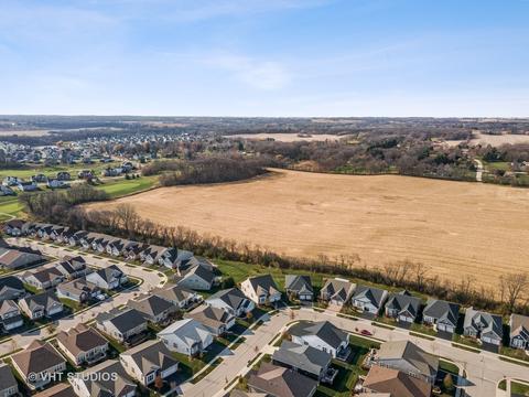 3871 Double Eagle Dr, Elgin, IL 60124 photo 4