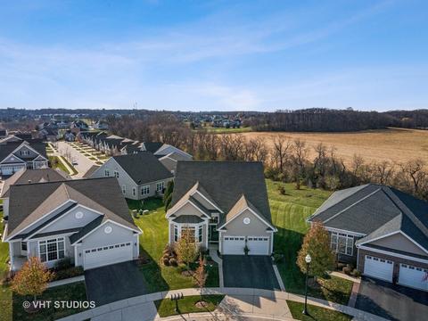 3871 Double Eagle Dr, Elgin, IL 60124 photo 2