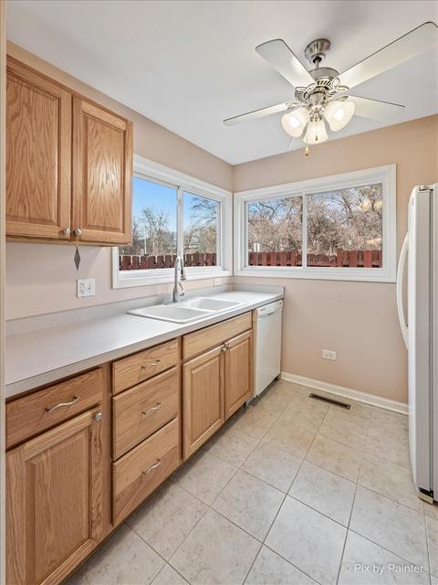 14 Kensington Loop, Elgin, IL 60123 photo 10