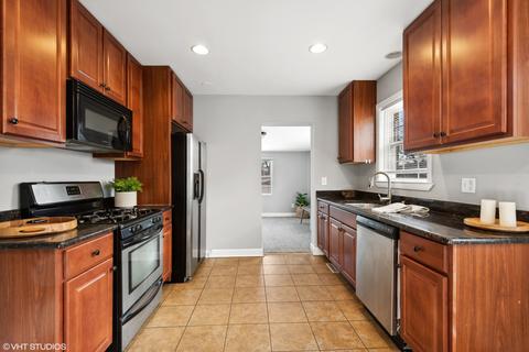 1129 Pitner Ave, Evanston, IL 60202 photo 17