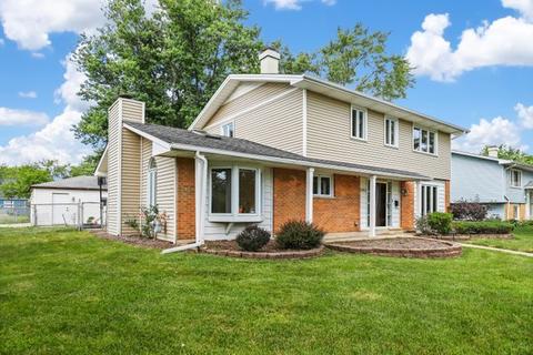2000 Carleton Rd, Hoffman Estates, IL 60169 photo 3