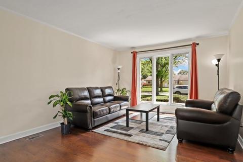2000 Carleton Rd, Hoffman Estates, IL 60169 photo 7