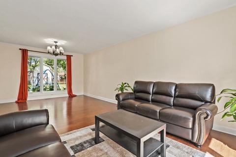 2000 Carleton Rd, Hoffman Estates, IL 60169 photo 8