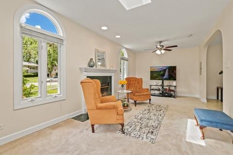 2000 Carleton Rd, Hoffman Estates, IL 60169 photo 19