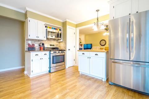 6055 Forestview Dr, Oak Forest, IL 60452 photo 16