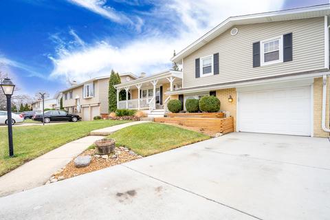6055 Forestview Dr, Oak Forest, IL 60452 photo 3