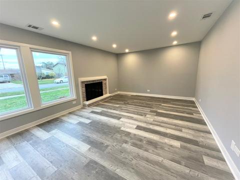 924 Wilshire Dr, Wheeling, IL 60090 photo 4
