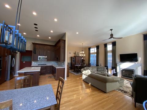 835 Beech Dr, Elgin, IL 60120 photo 4