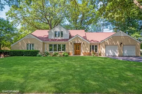 9230 Lotus Ave, Skokie, IL 60077