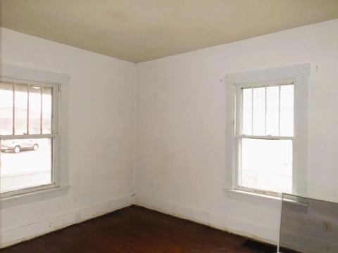 1510 E 4th St, Sterling, IL 61081 photo 4