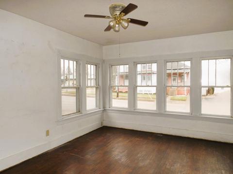 1510 E 4th St, Sterling, IL 61081 photo 2