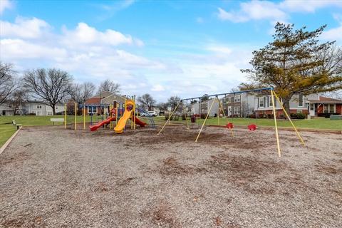 1827 Williamsburg Dr, Hoffman Estates, IL 60169 photo 31