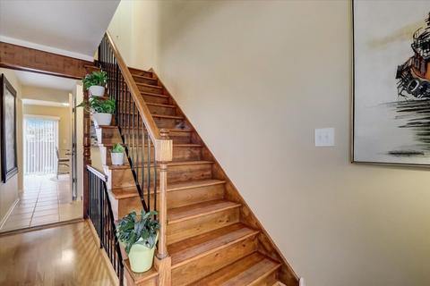 1827 Williamsburg Dr, Hoffman Estates, IL 60169 photo 17