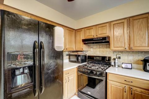 1827 Williamsburg Dr, Hoffman Estates, IL 60169 photo 15