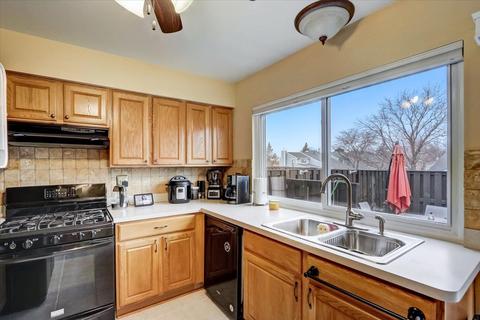 1827 Williamsburg Dr, Hoffman Estates, IL 60169 photo 13