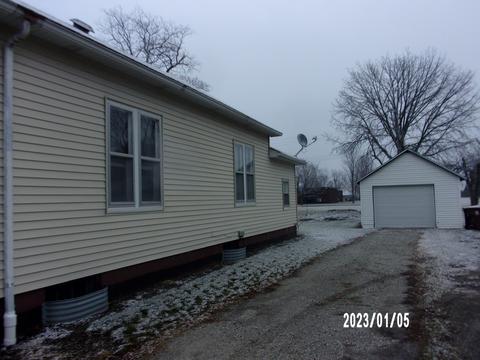 305 N Central St, Danforth, IL 60930 photo 5