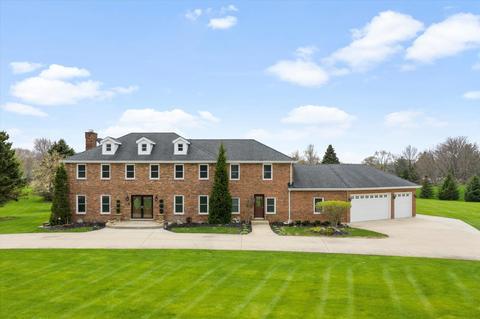 5 N538 Chambellan Ln, Wayne, IL 60184 photo 2