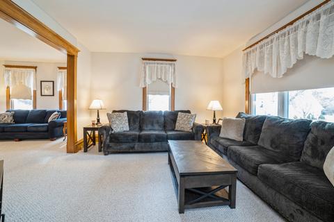 302 E 2nd St, East Dundee, IL 60118 photo 4