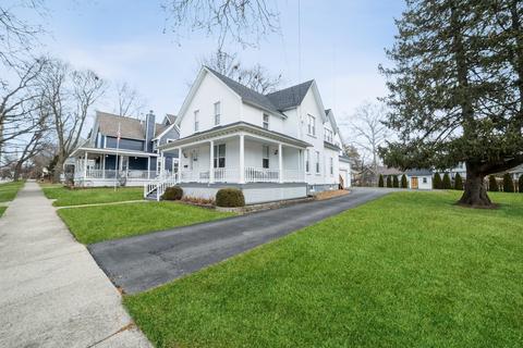 302 E 2nd St, East Dundee, IL 60118 photo 2