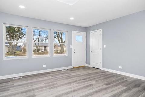 15334 Maple Ln, Markham, IL 60428 photo 3
