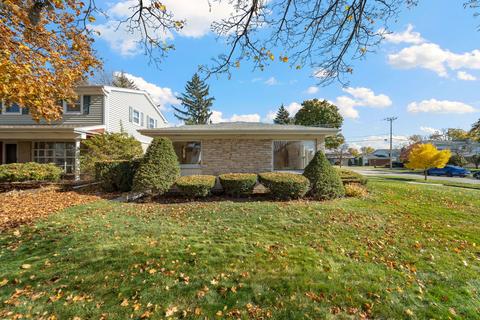 1451 Webster Ln, Des Plaines, IL 60018 photo 2