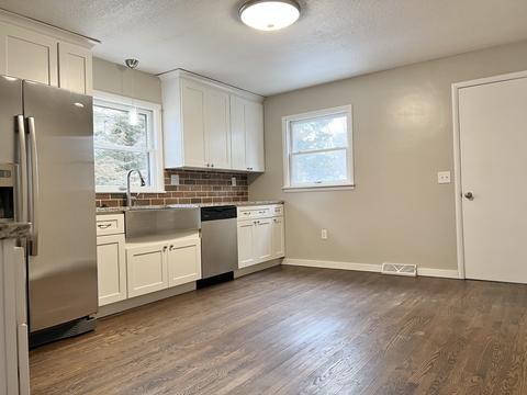 812 Washington Ave, Dixon, IL 61021 photo 6