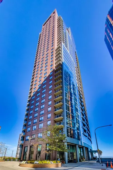 450 E Waterside Dr #3307, Chicago, IL 60601