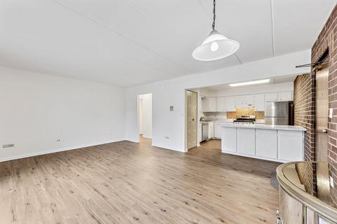 218 E Bailey Rd #E, Naperville, IL 60565 photo 5