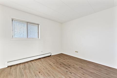 218 E Bailey Rd #E, Naperville, IL 60565 photo 12