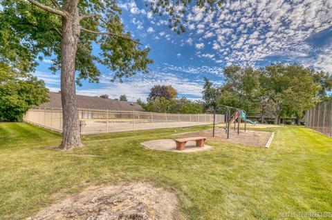 218 E Bailey Rd #E, Naperville, IL 60565 photo 19