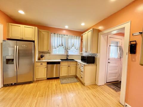 302 Mcclure Ave, Elgin, IL 60123 photo 11