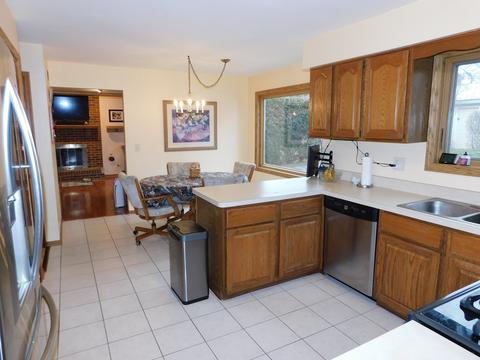 184 E Strong St, Wheeling, IL 60090 photo 3