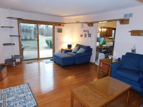 184 E Strong St, Wheeling, IL 60090 photo 6