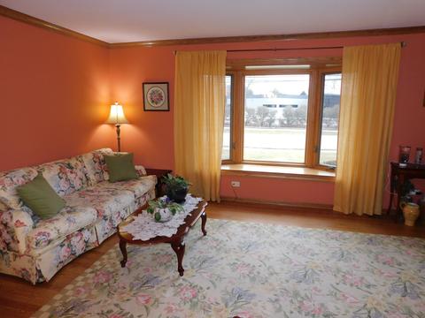 184 E Strong St, Wheeling, IL 60090 photo 9