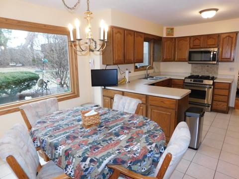 184 E Strong St, Wheeling, IL 60090 photo 4