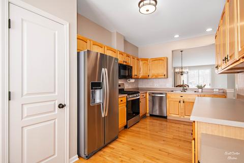 4145 Whitehall Ln, Algonquin, IL 60102 photo 5