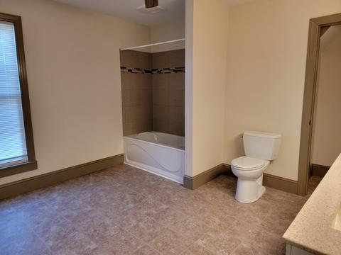 201 E Walnut St, Hudson, IL 61748 photo 53
