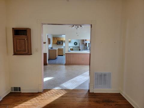 201 E Walnut St, Hudson, IL 61748 photo 27