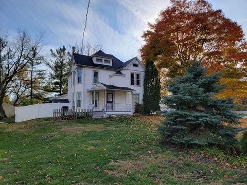 201 E Walnut St, Hudson, IL 61748 photo 66