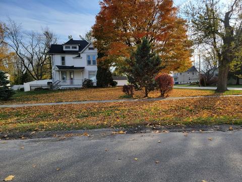 201 E Walnut St, Hudson, IL 61748 photo 1