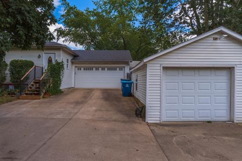 201 E Walnut St, Hudson, IL 61748 photo 8