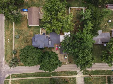 201 E Walnut St, Hudson, IL 61748 photo 3
