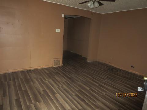 2147 E 97th St, Chicago, IL 60617 photo 2